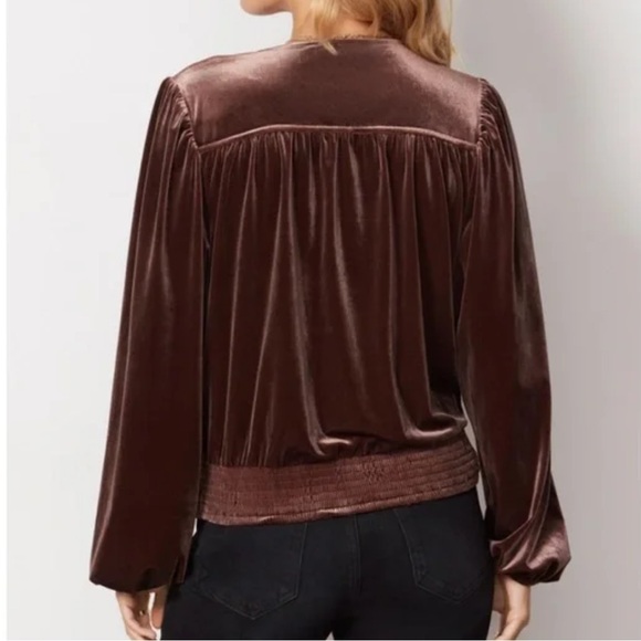 Evereve Kenna Velour Wrap Sable Top Size Medium - Picture 5 of 16